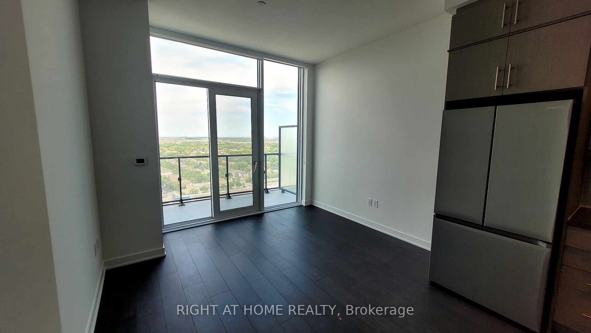 95 Oneida Cres, #Ph12