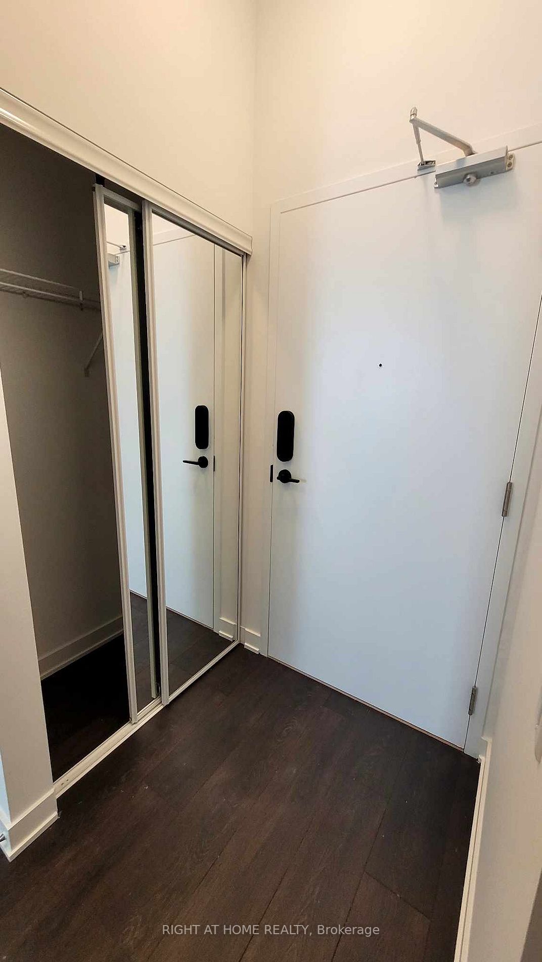 95 Oneida Cres, #Ph12