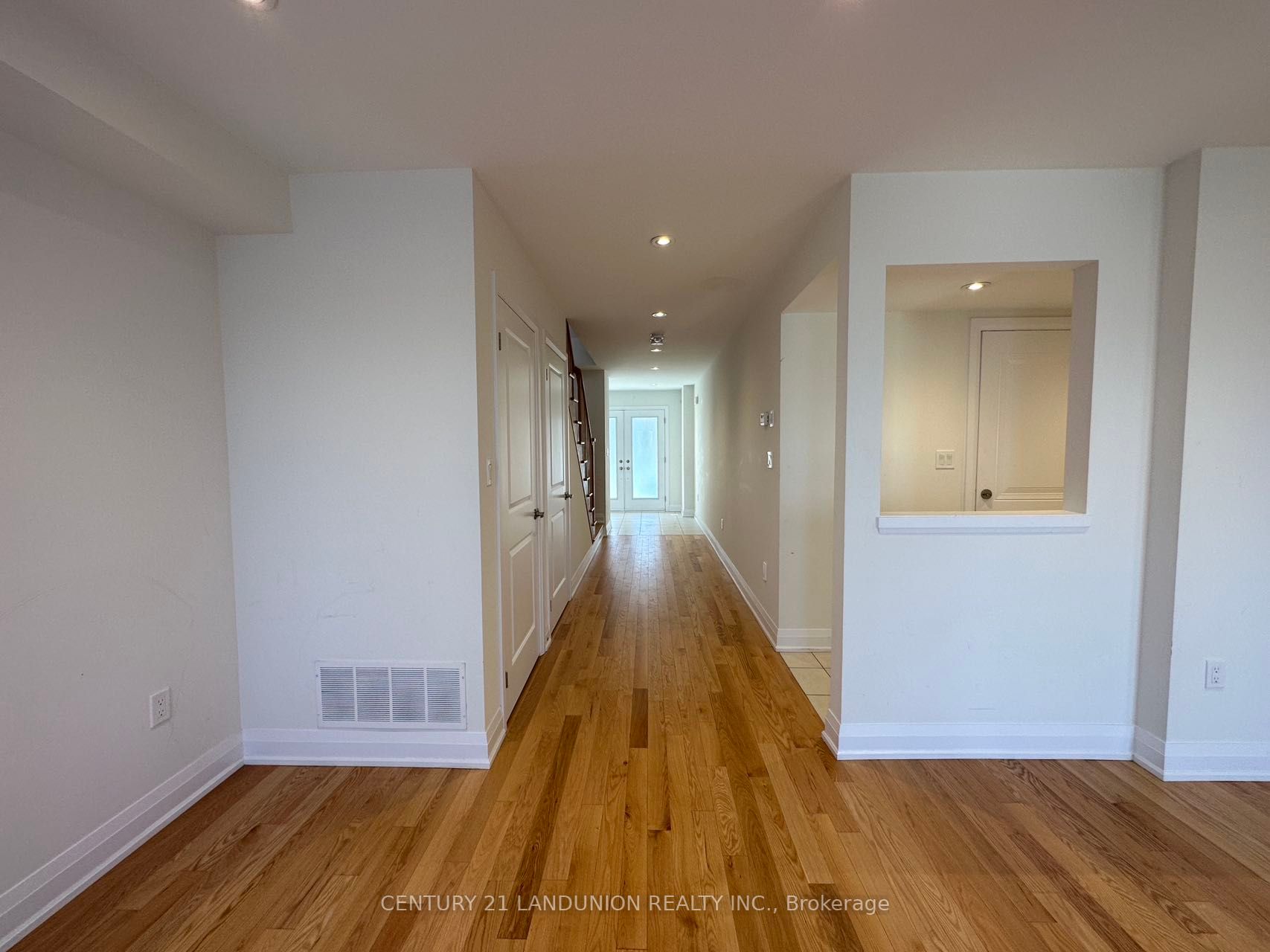 174 Moneypenny Pl