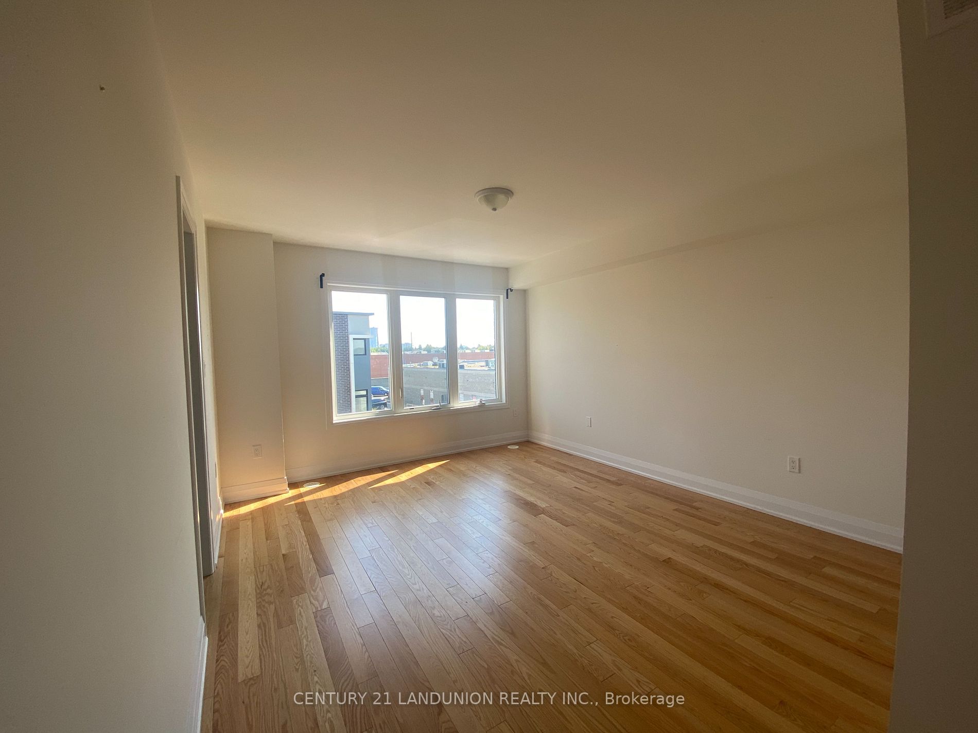 174 Moneypenny Pl