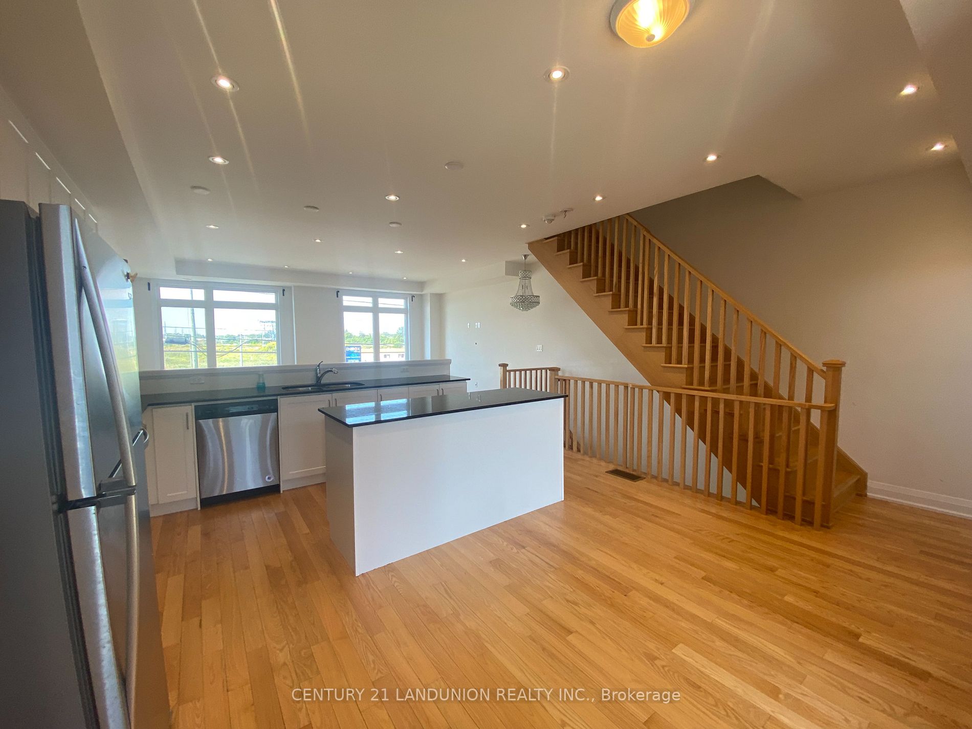 174 Moneypenny Pl