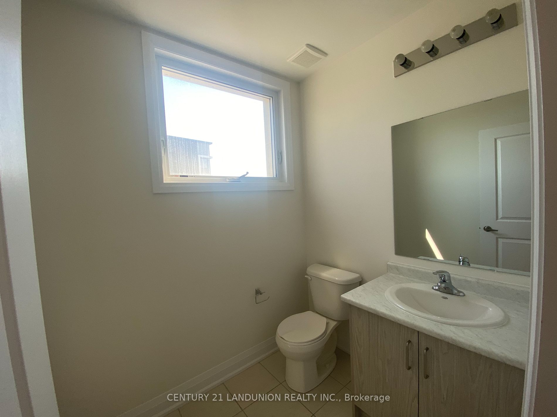 174 Moneypenny Pl