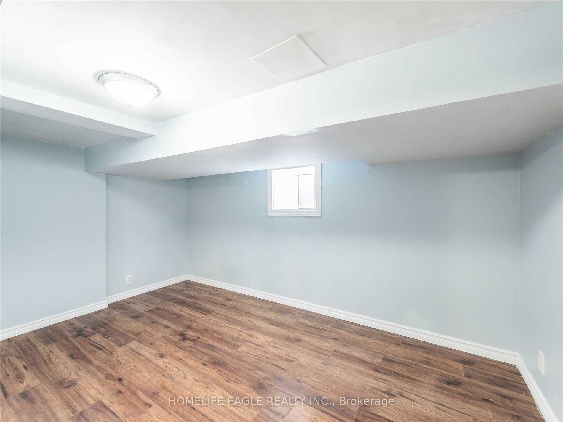 87 Simcoe Rd, #Main