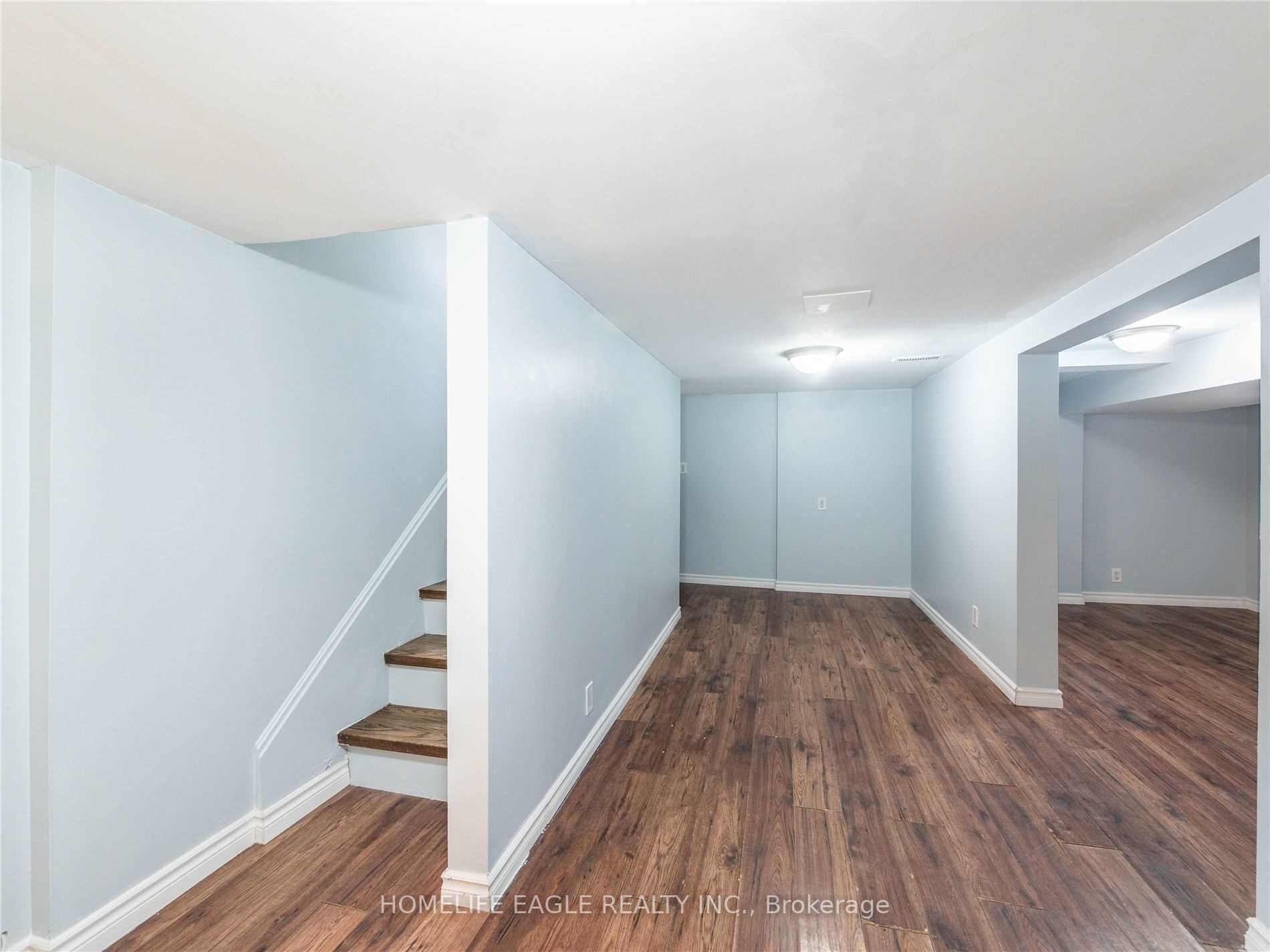 87 Simcoe Rd, #Main