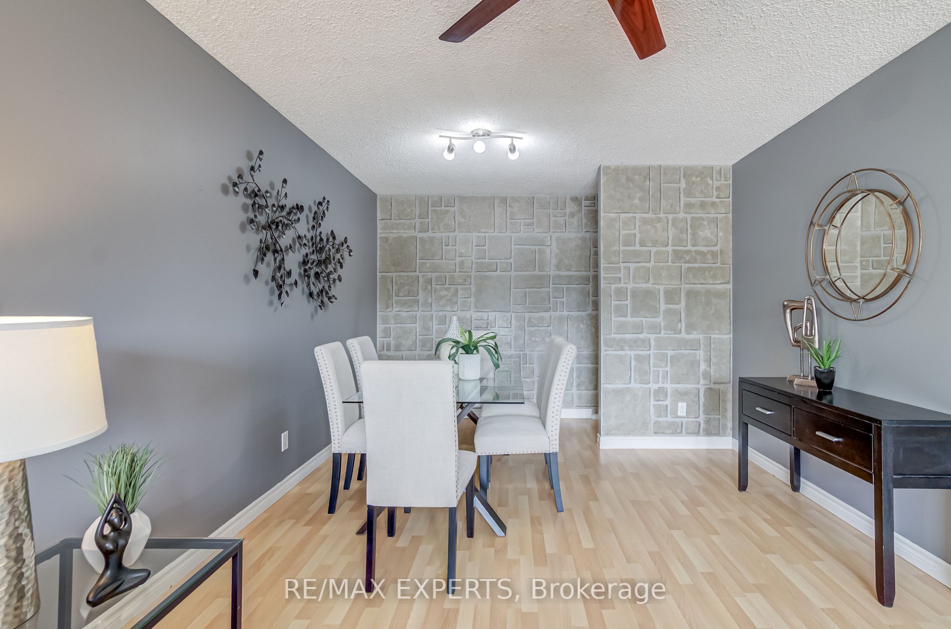 15 MAPLE Court