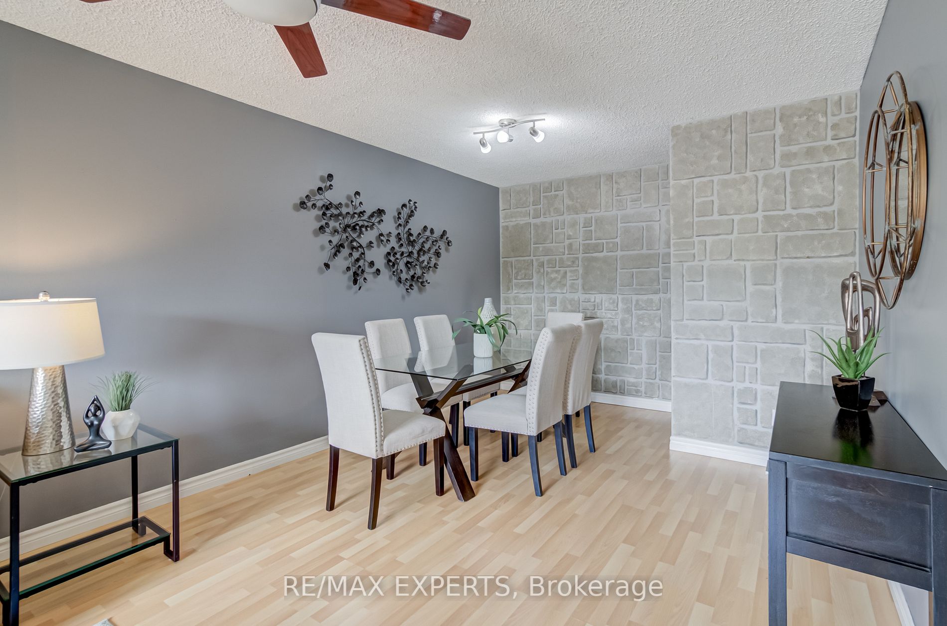 15 MAPLE Court