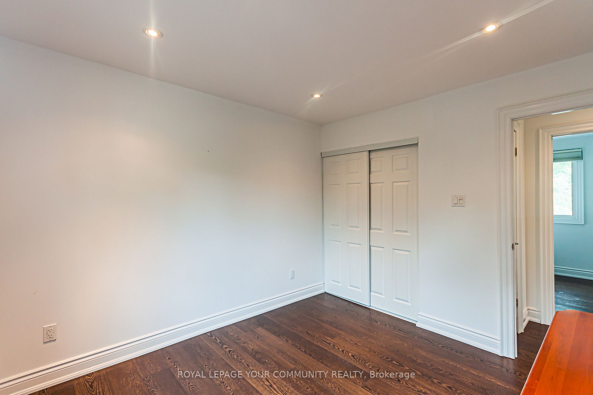 932 Elgin St, #Main