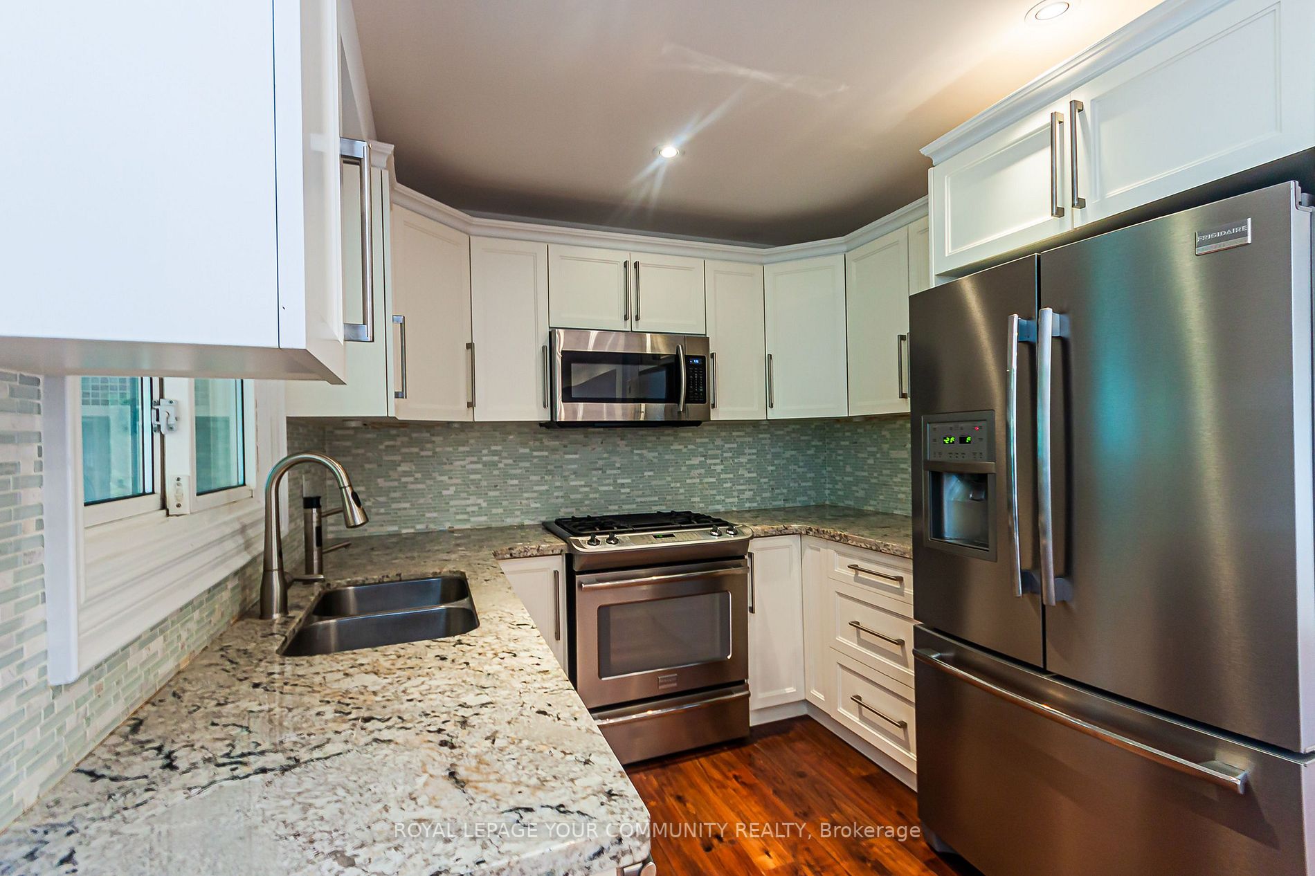 932 Elgin St, #Main