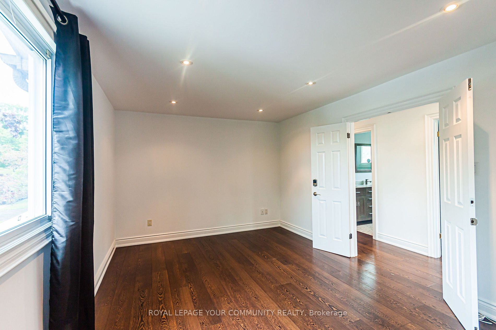 932 Elgin St, #Main