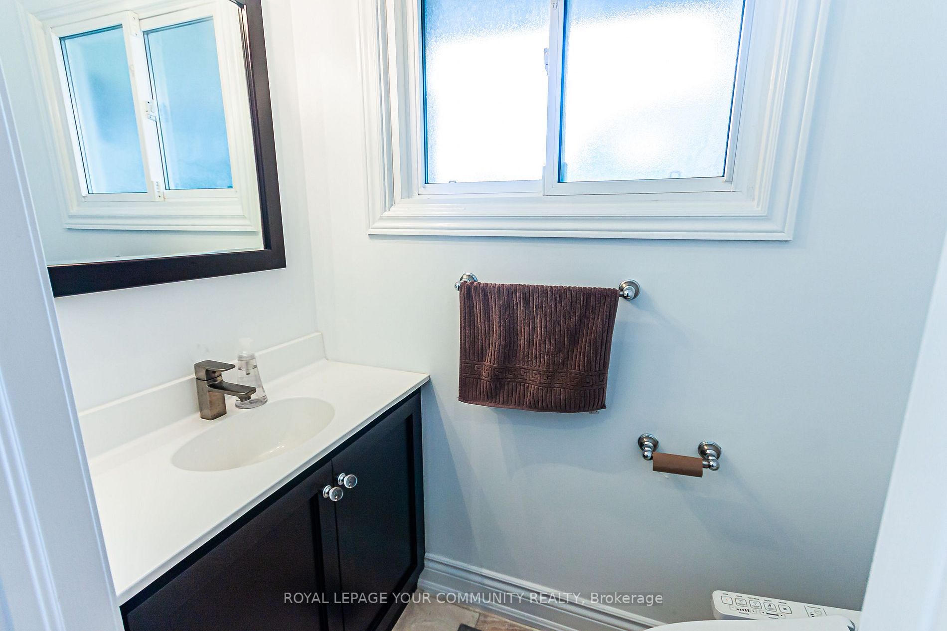 932 Elgin St, #Main
