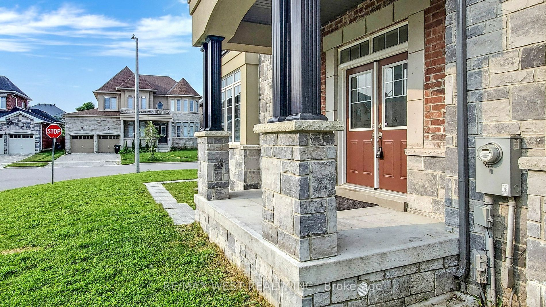 227 Inverness Way