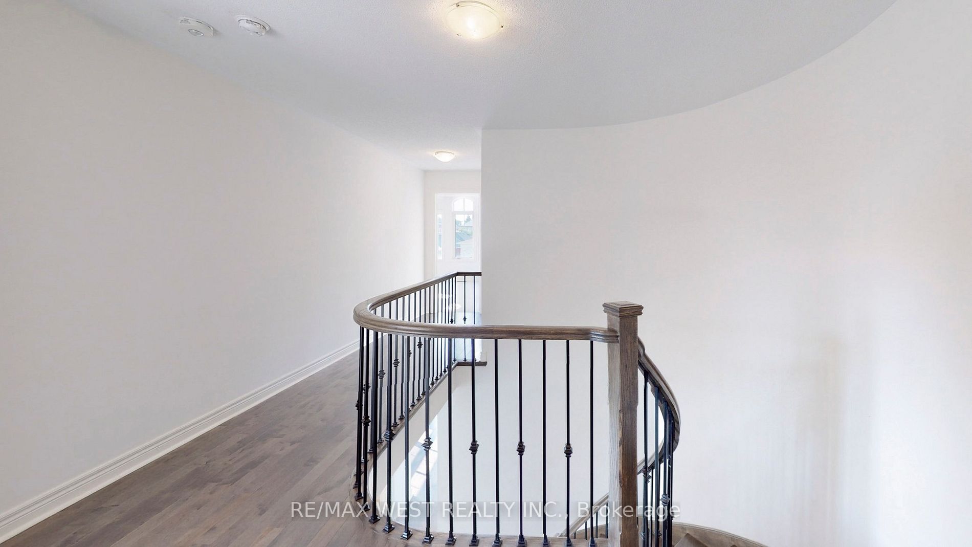227 Inverness Way