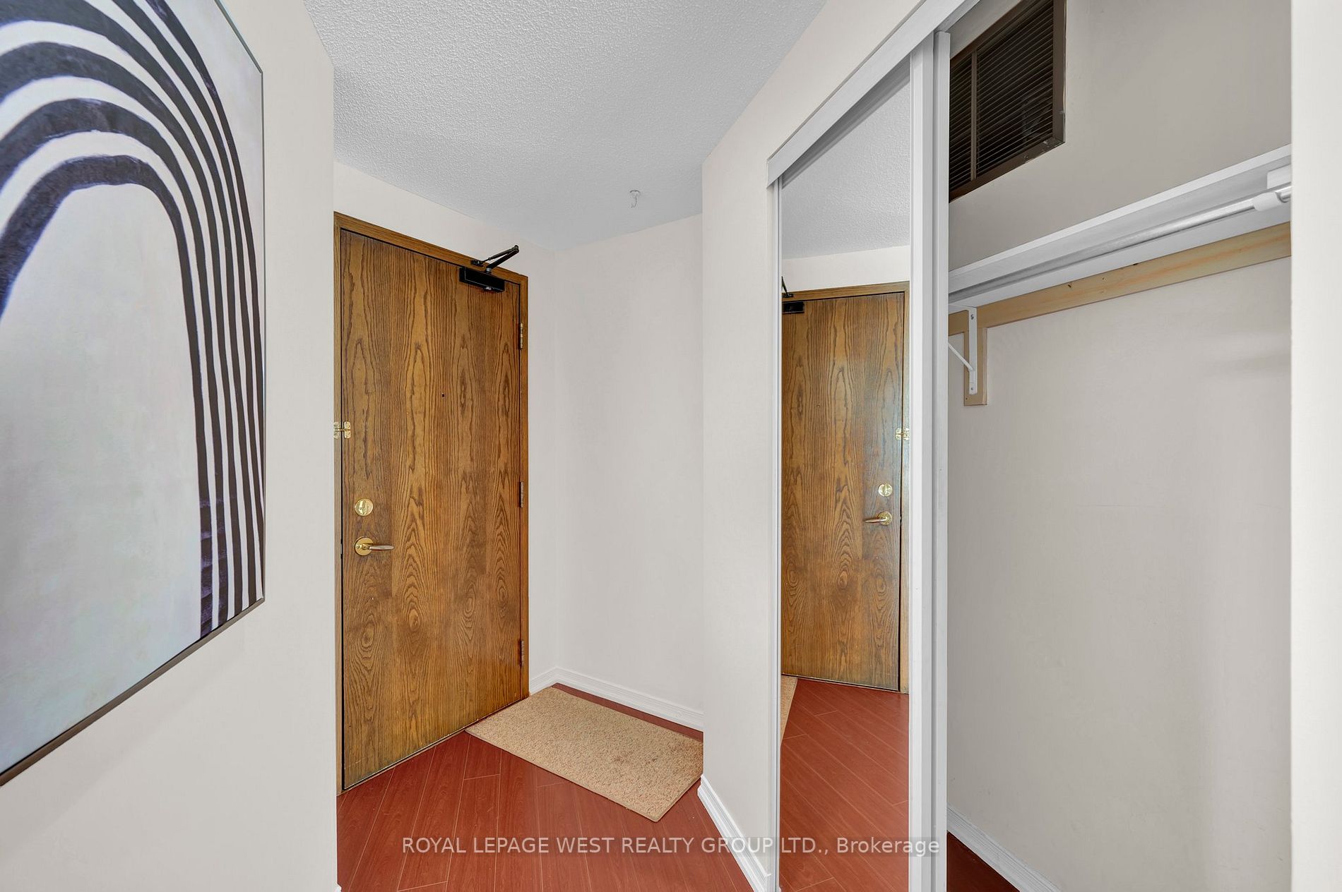 21 George St, #205