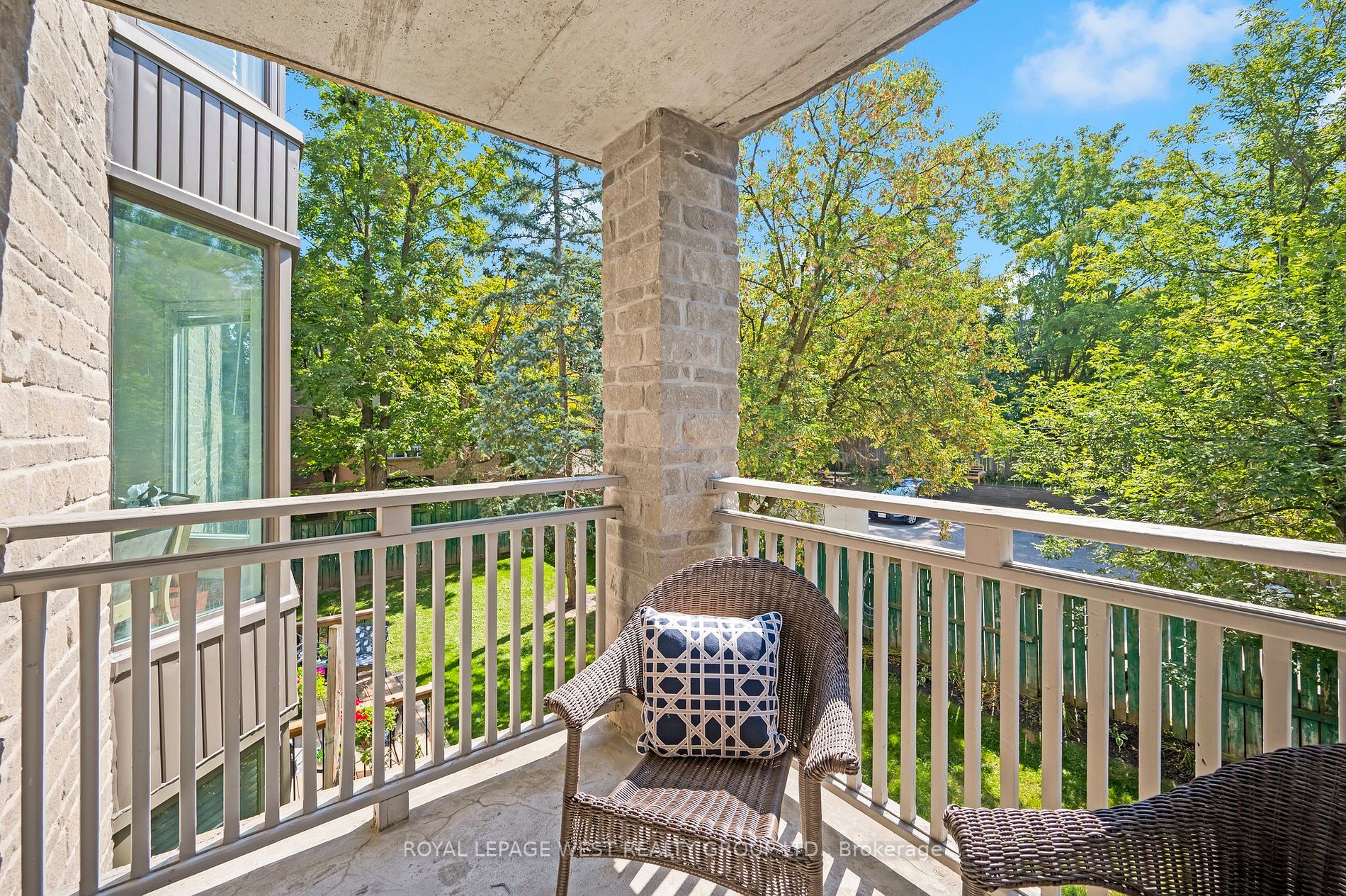 21 George St, #205