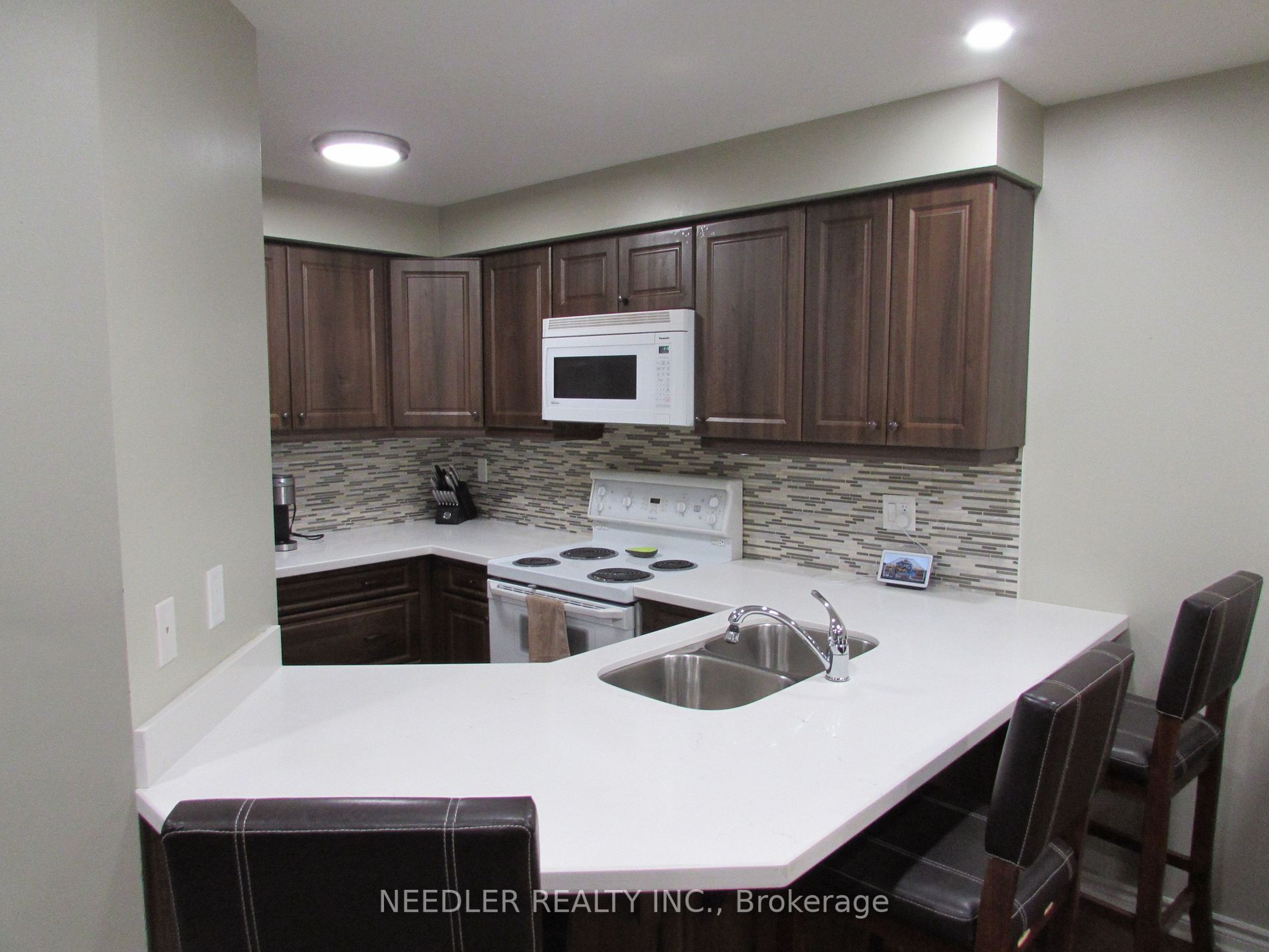 488 Bartholomew Dr