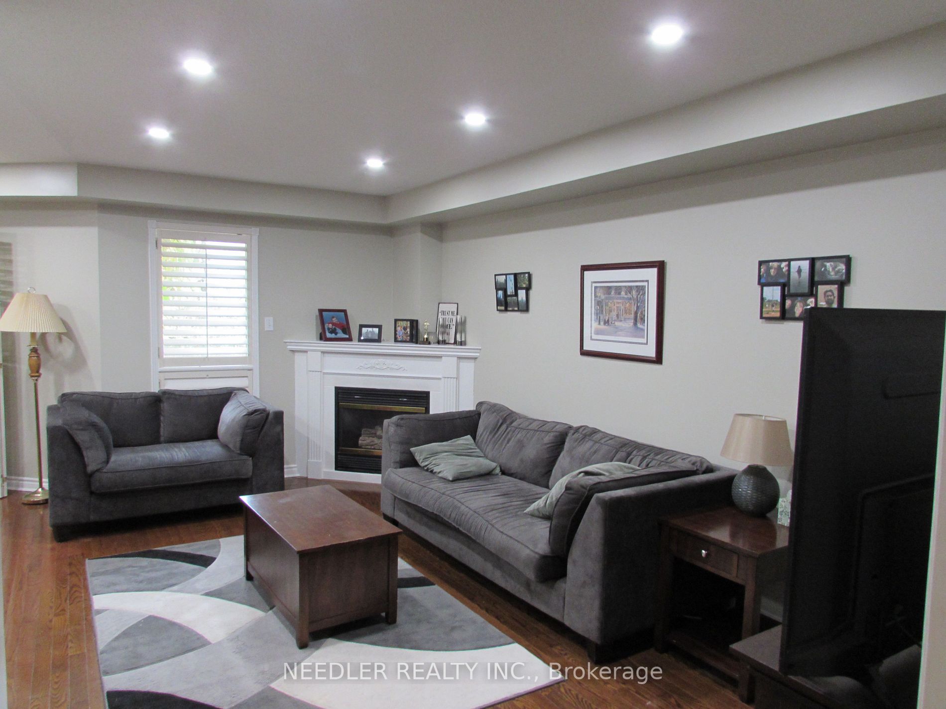 488 Bartholomew Dr