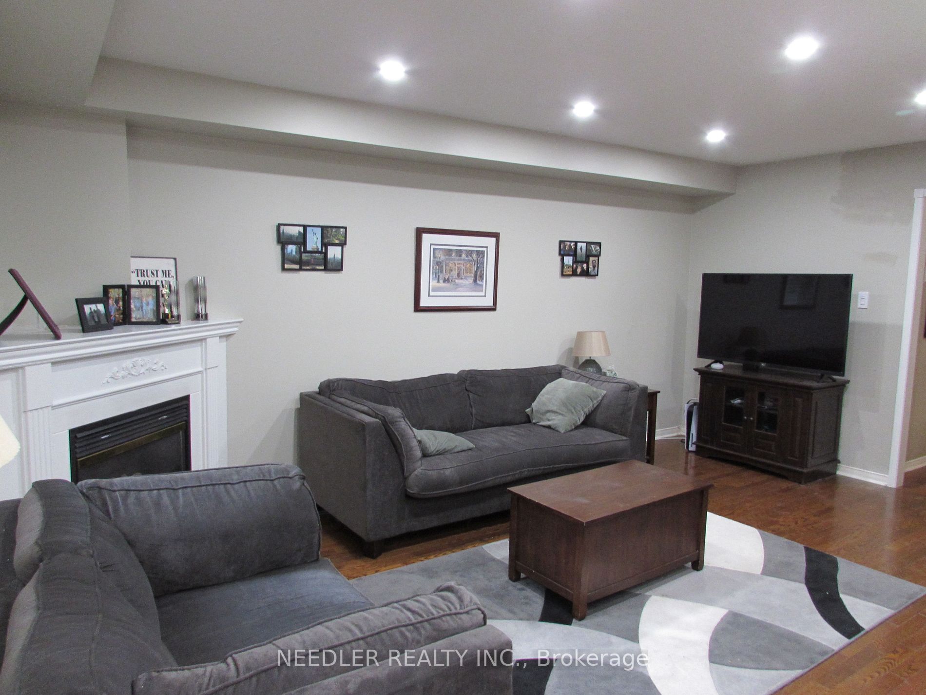 488 Bartholomew Dr