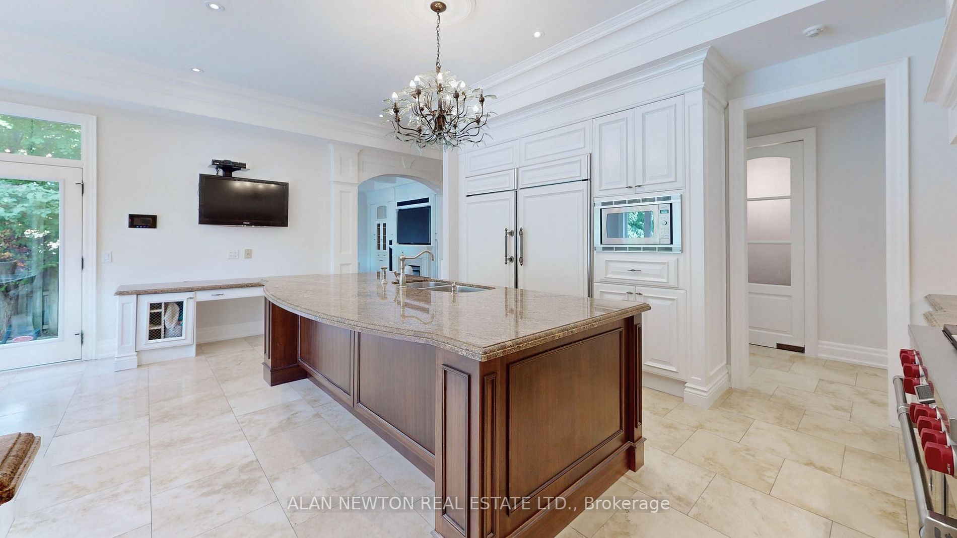 160 King High Dr