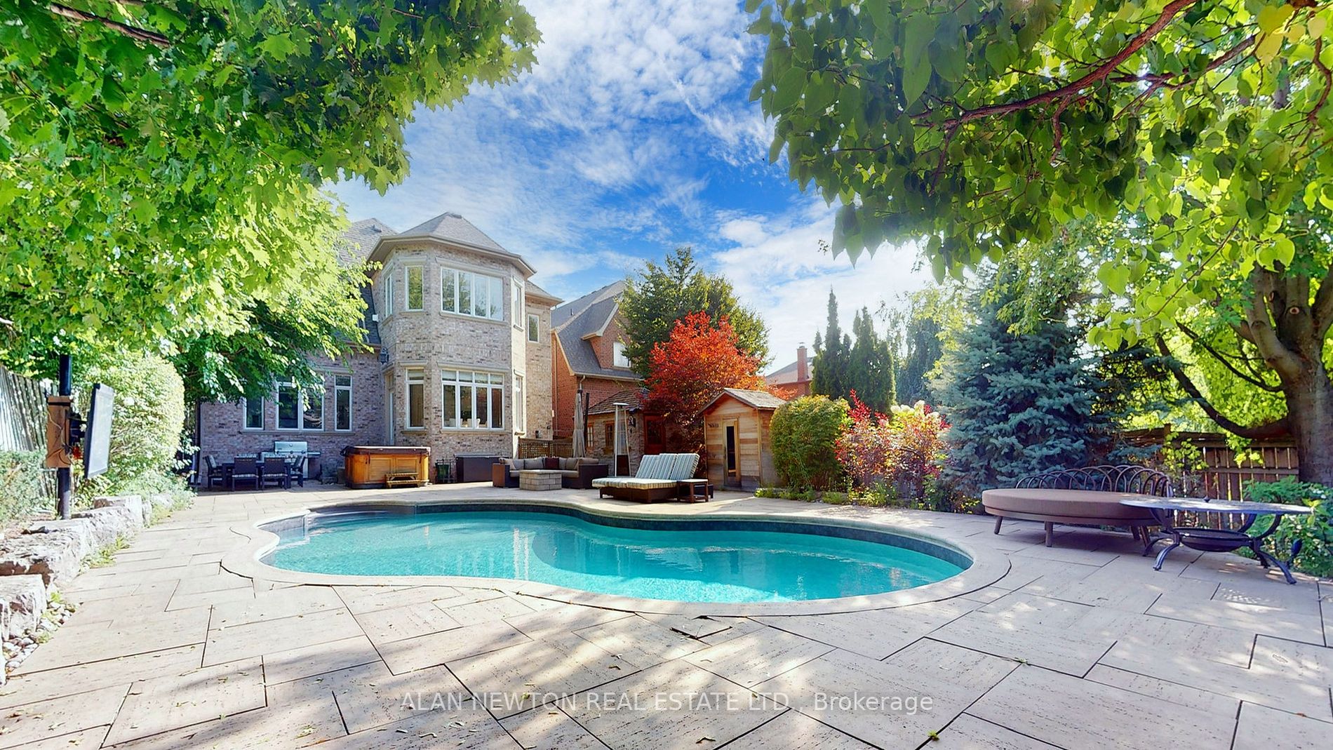 160 King High Dr