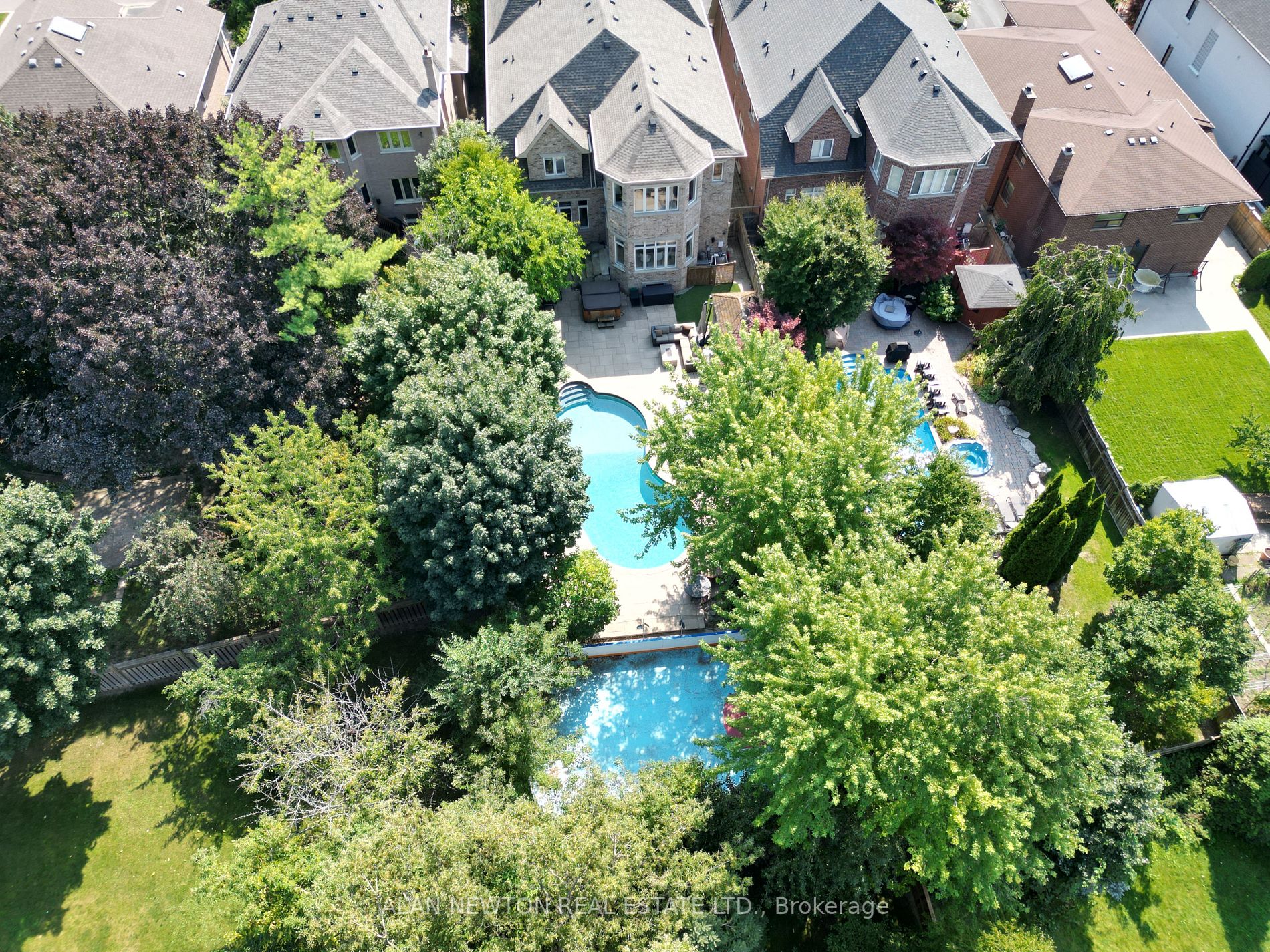 160 King High Dr