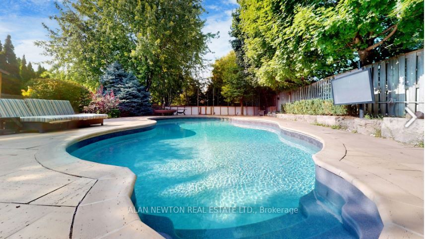 160 King High Dr