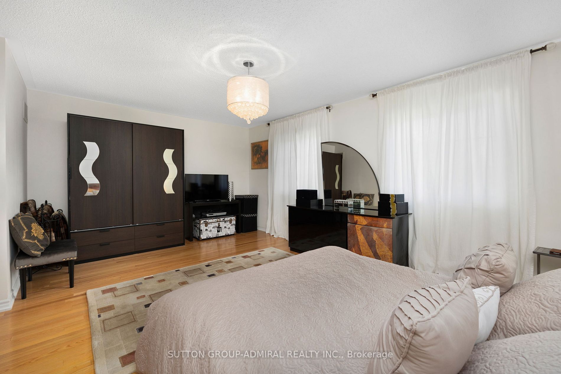 8777 Dufferin St, #44