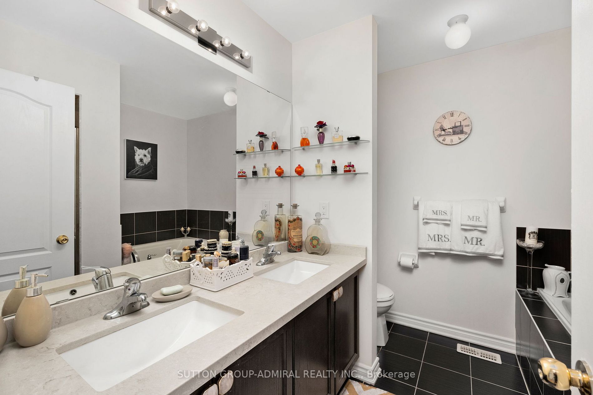 8777 Dufferin St, #44