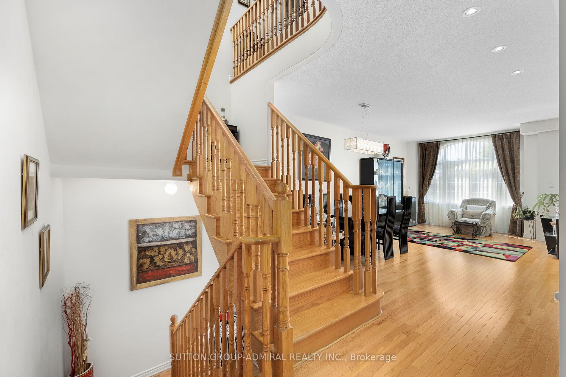 8777 Dufferin St, #44