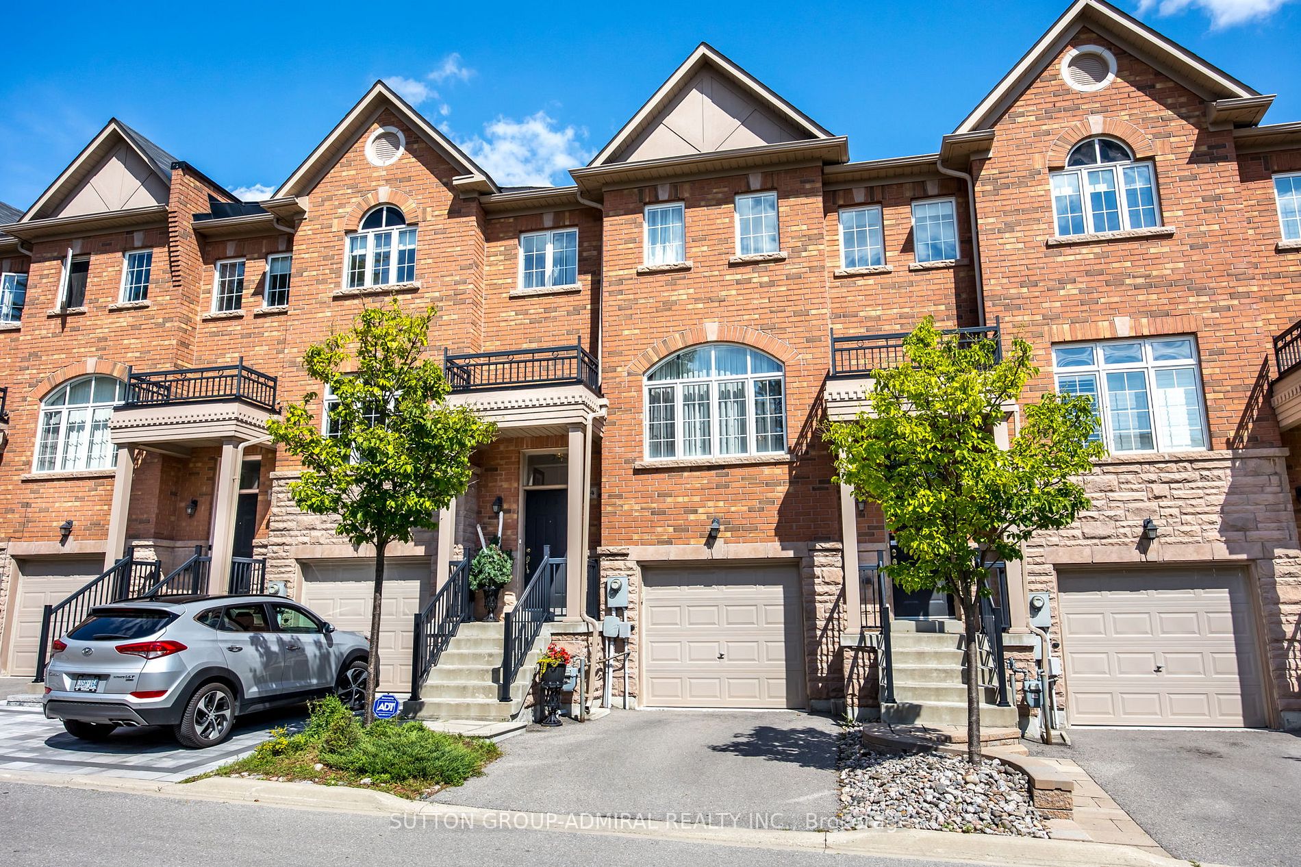 8777 Dufferin St, #44