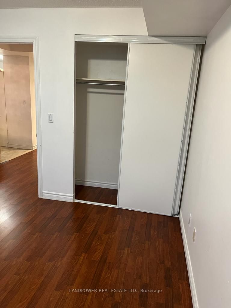 130 Pond Dr, #608