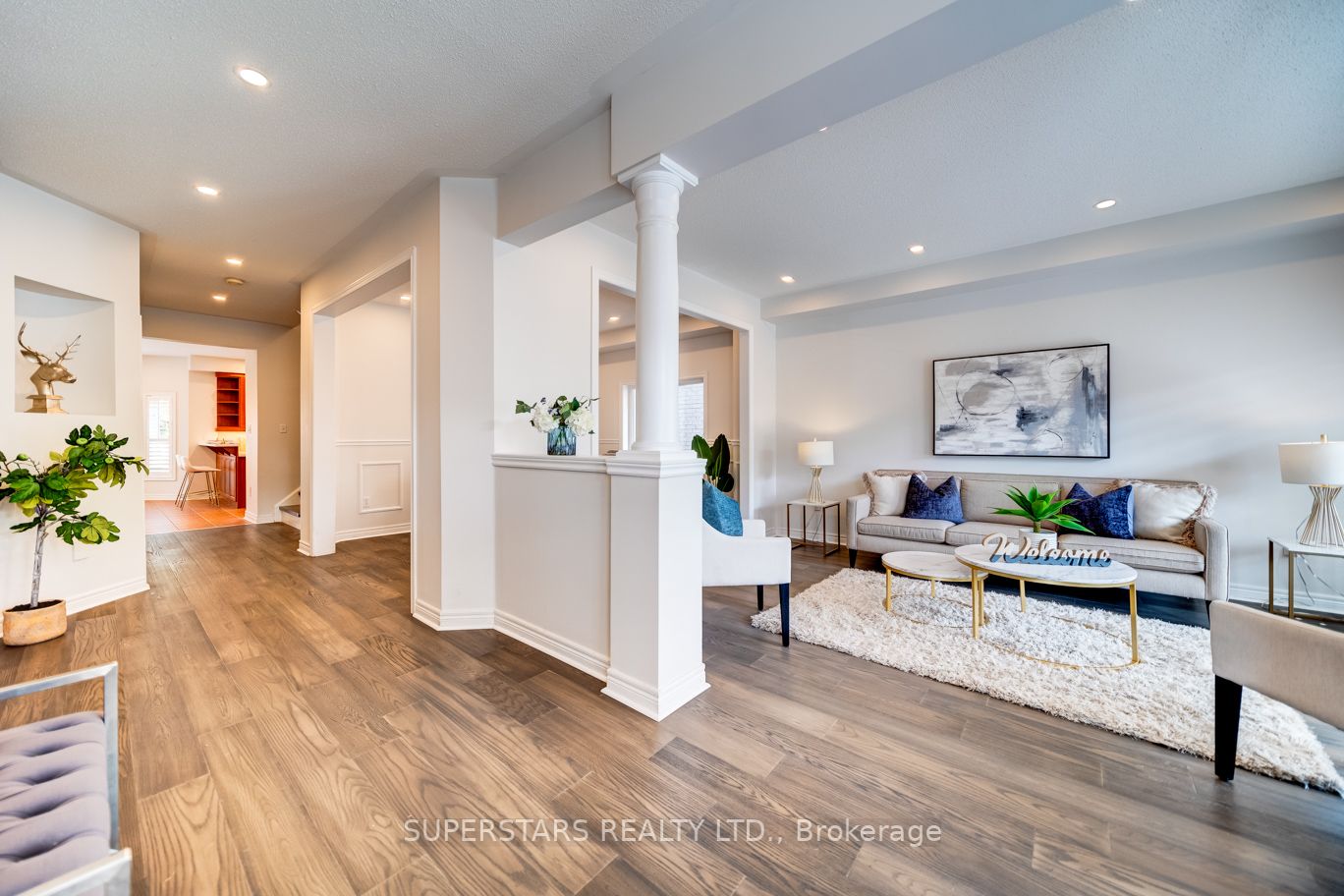 22 Ayhart St