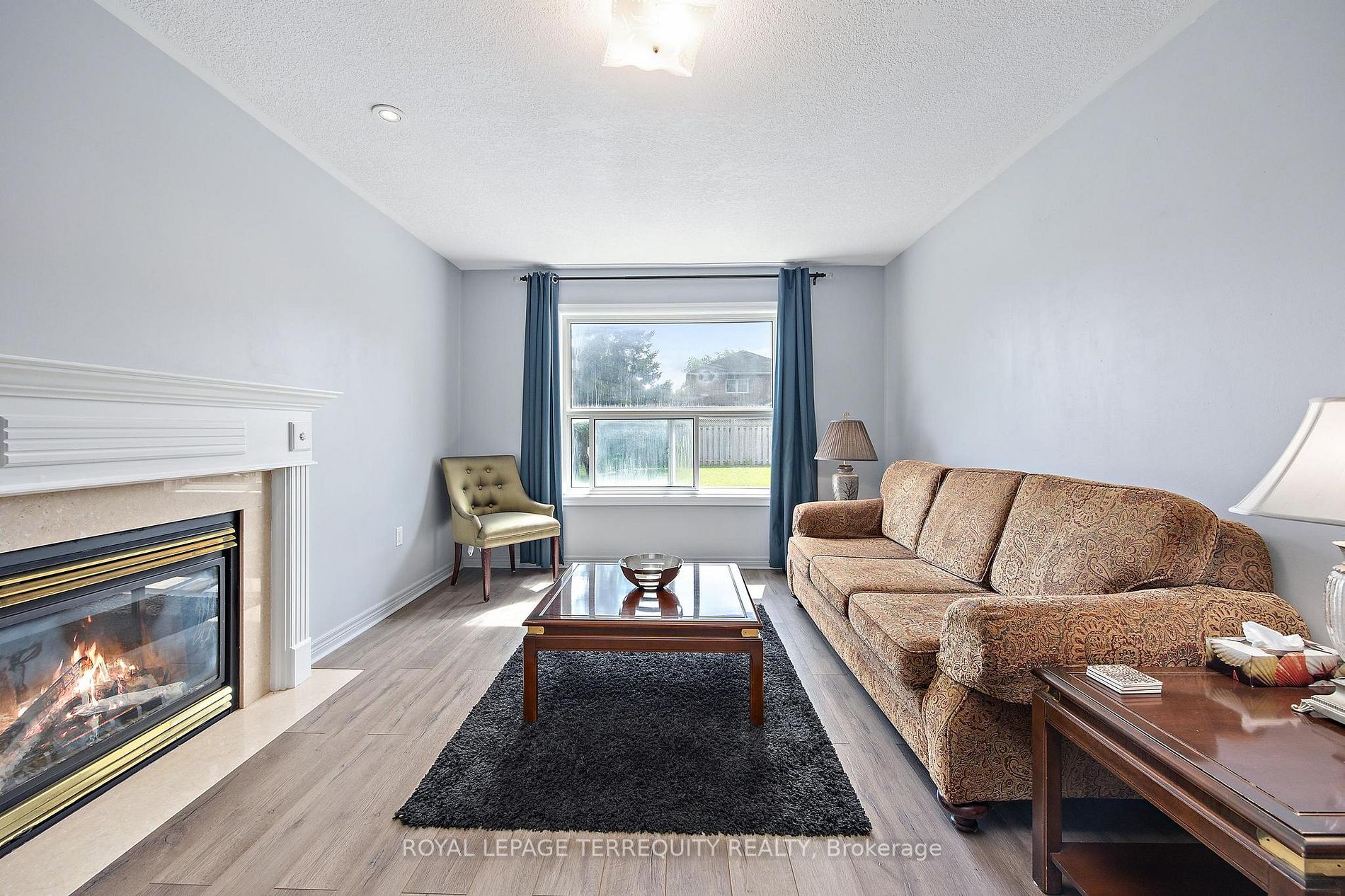 2263 Jack Cres