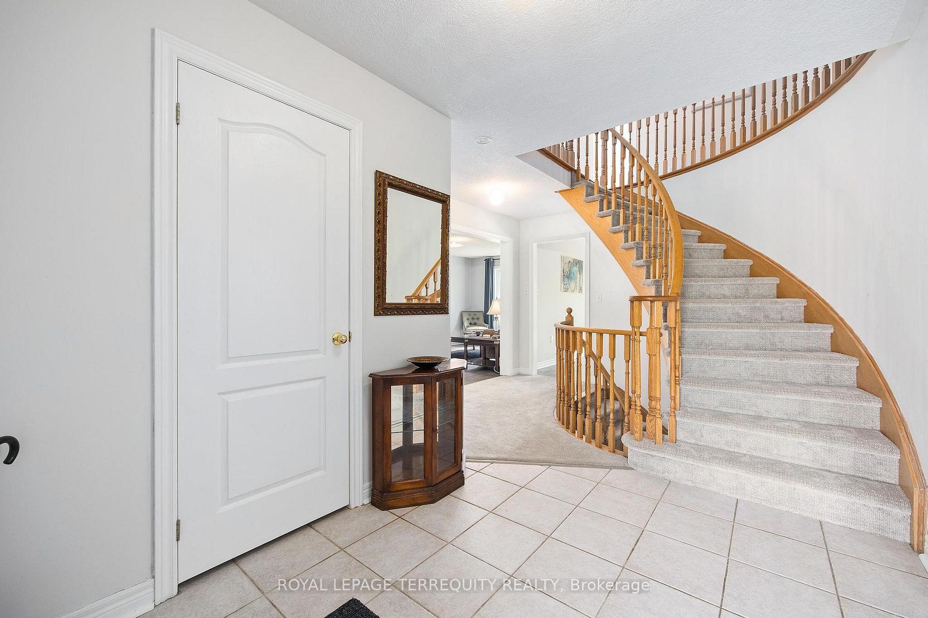 2263 Jack Cres