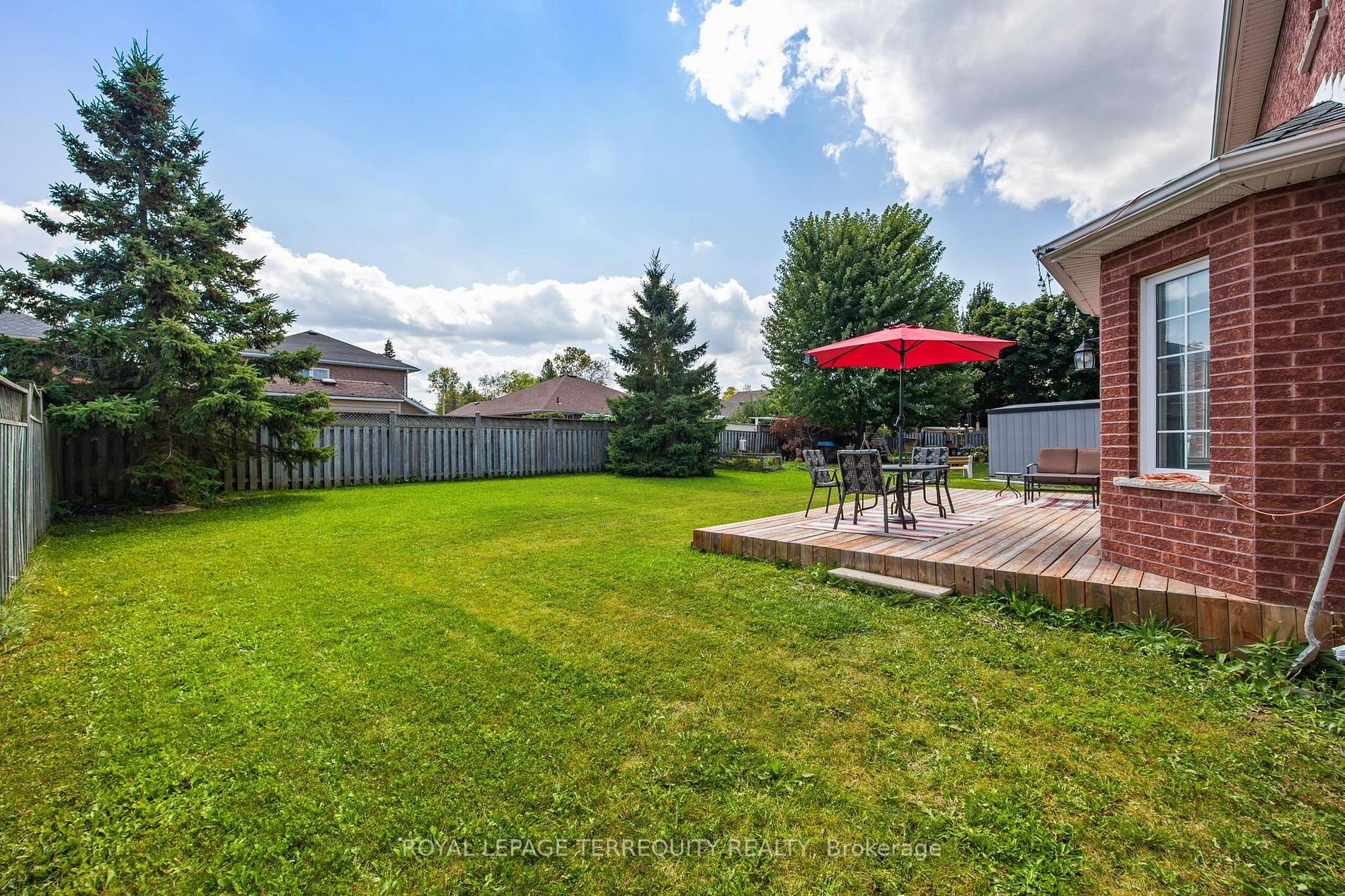 2263 Jack Cres