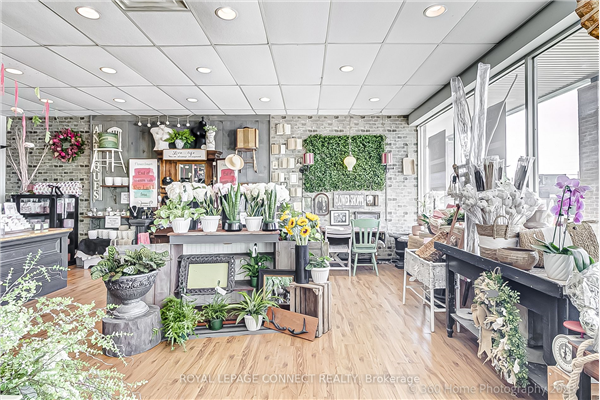 10520 Yonge St, Richmond Hill