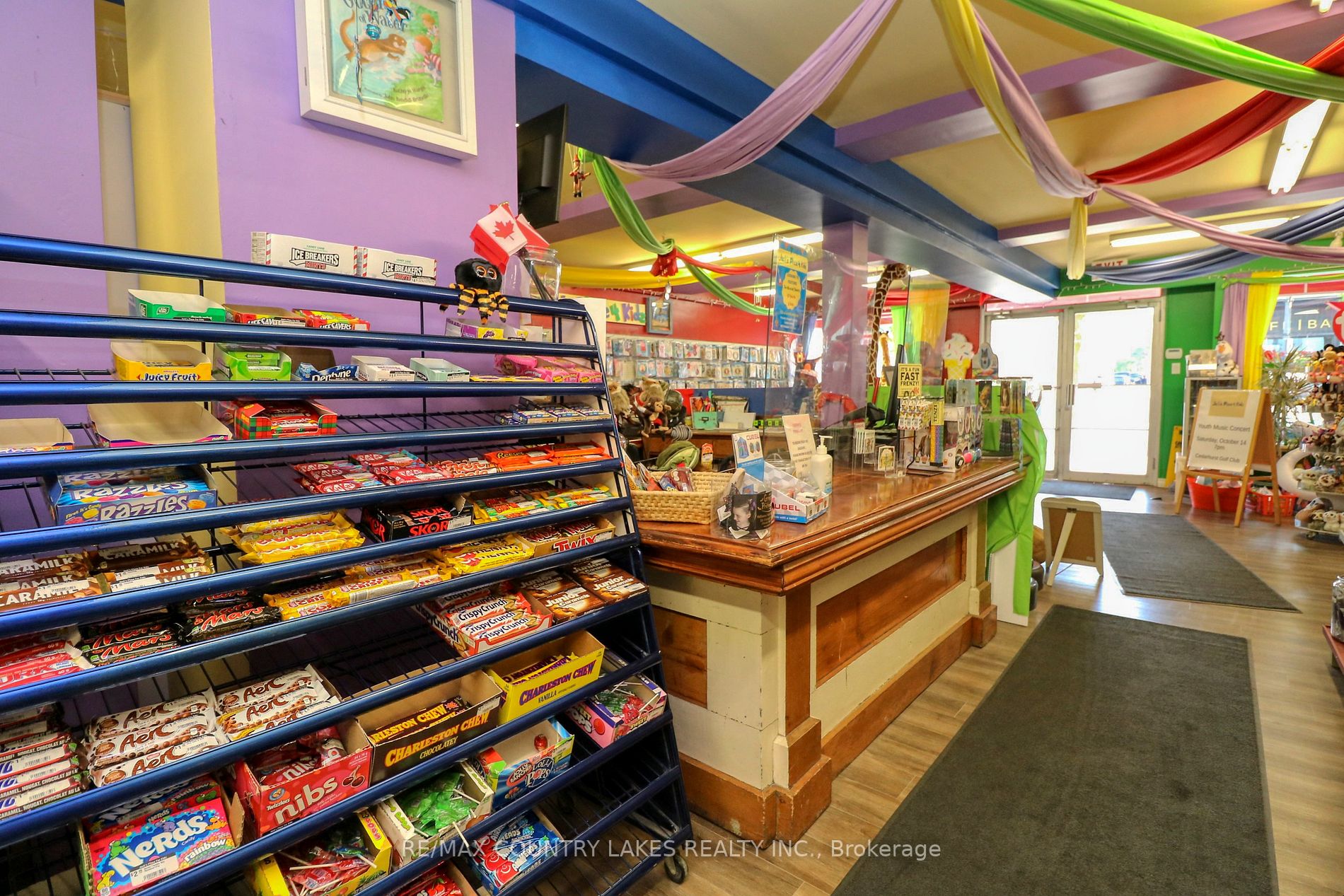 342 Simcoe St