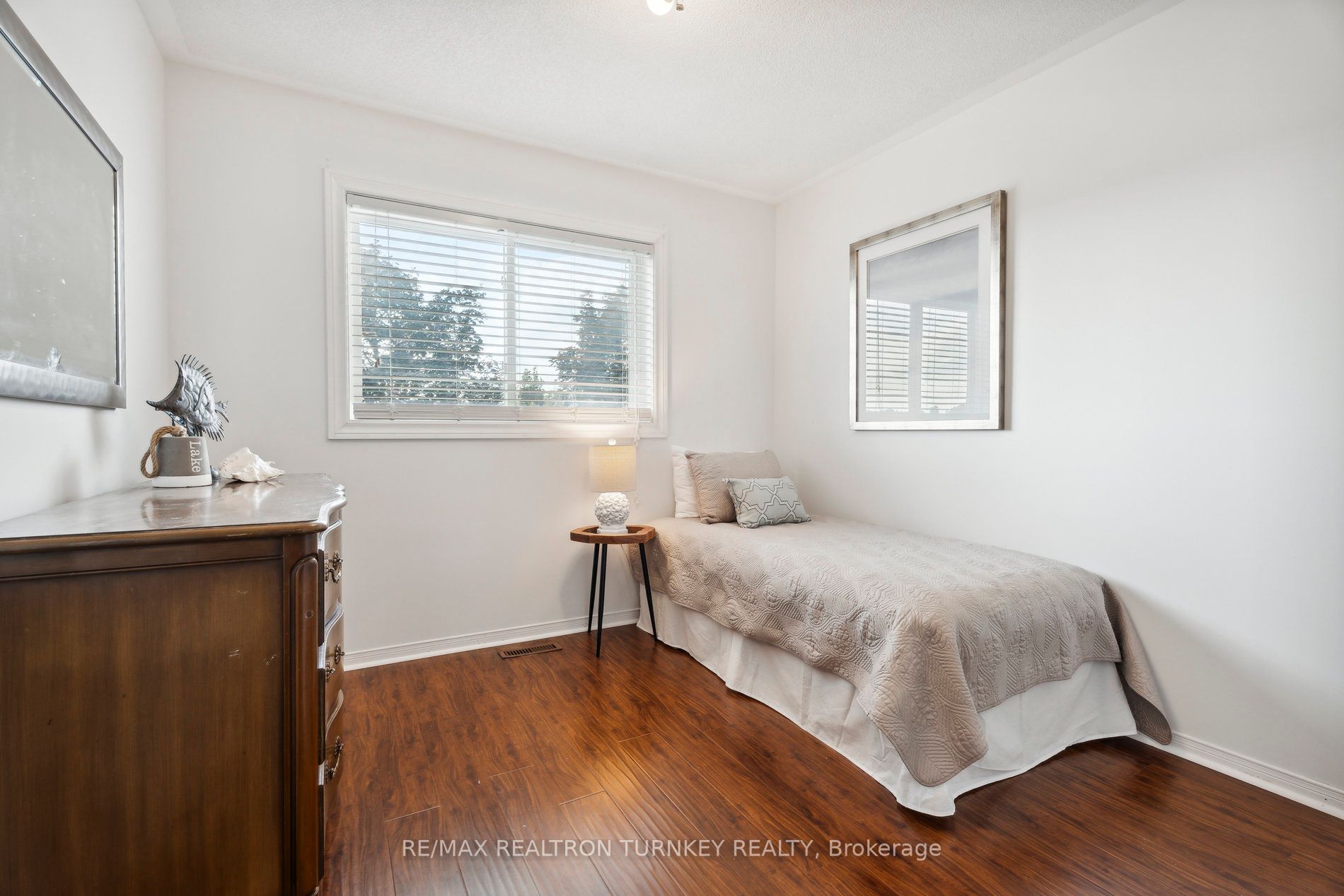179 Surgeoner Crescent