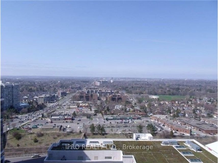 7165 Yonge St, #1902