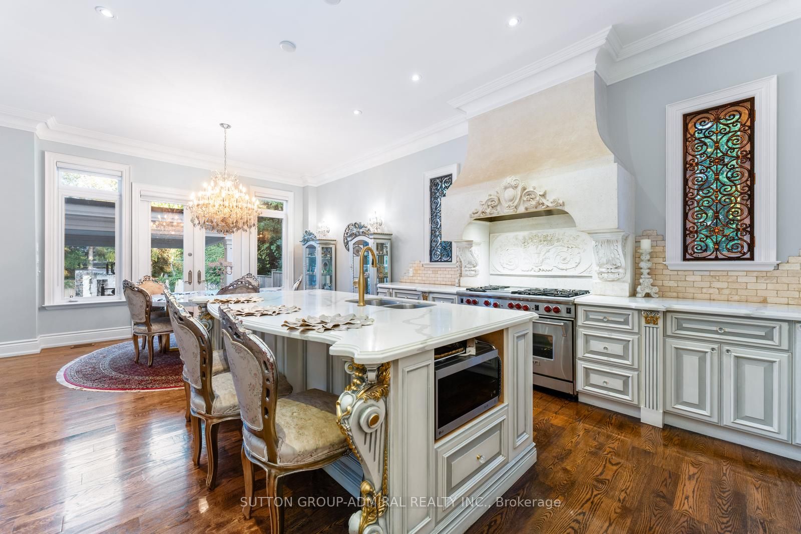 7 Fairview Ave