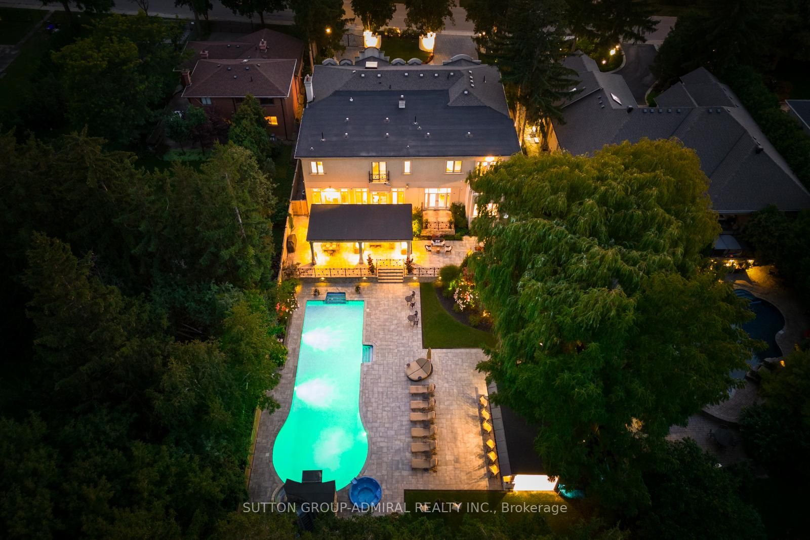 7 Fairview Ave