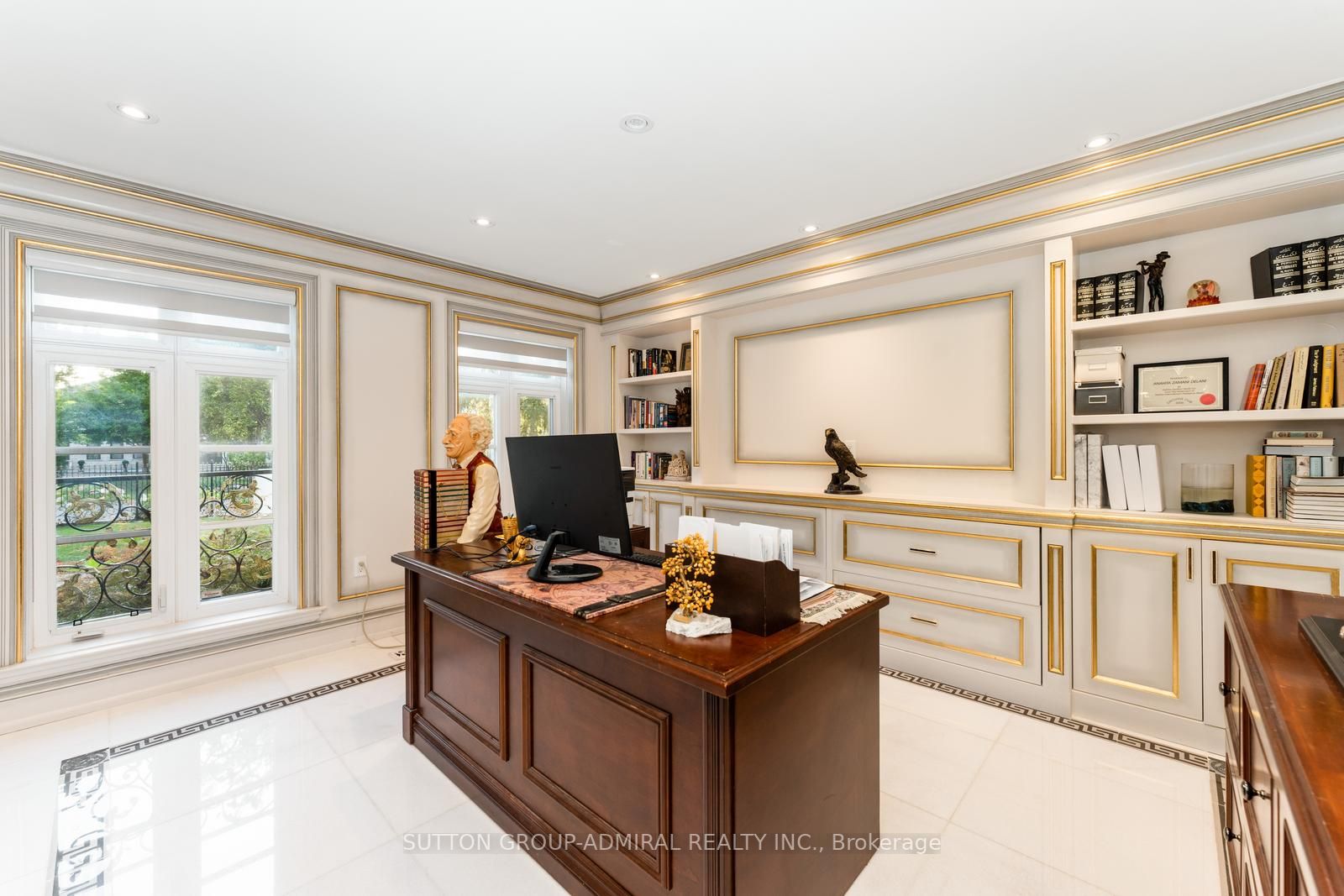 7 Fairview Ave