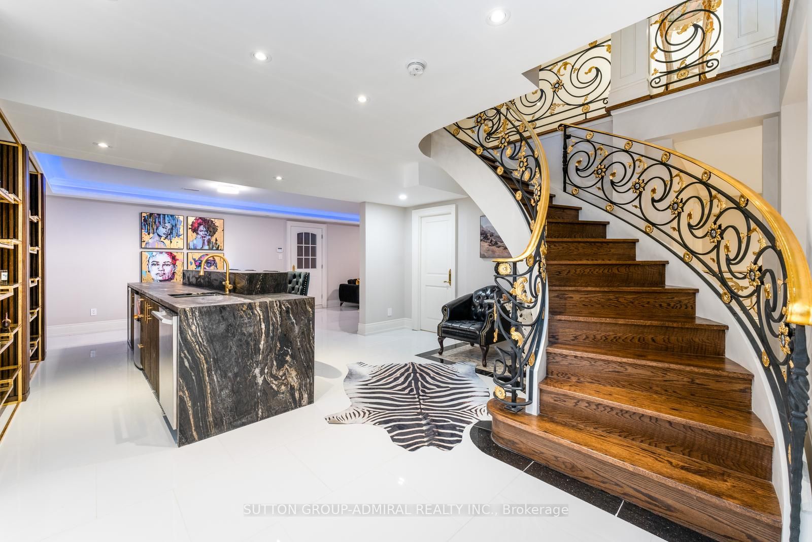 7 Fairview Ave