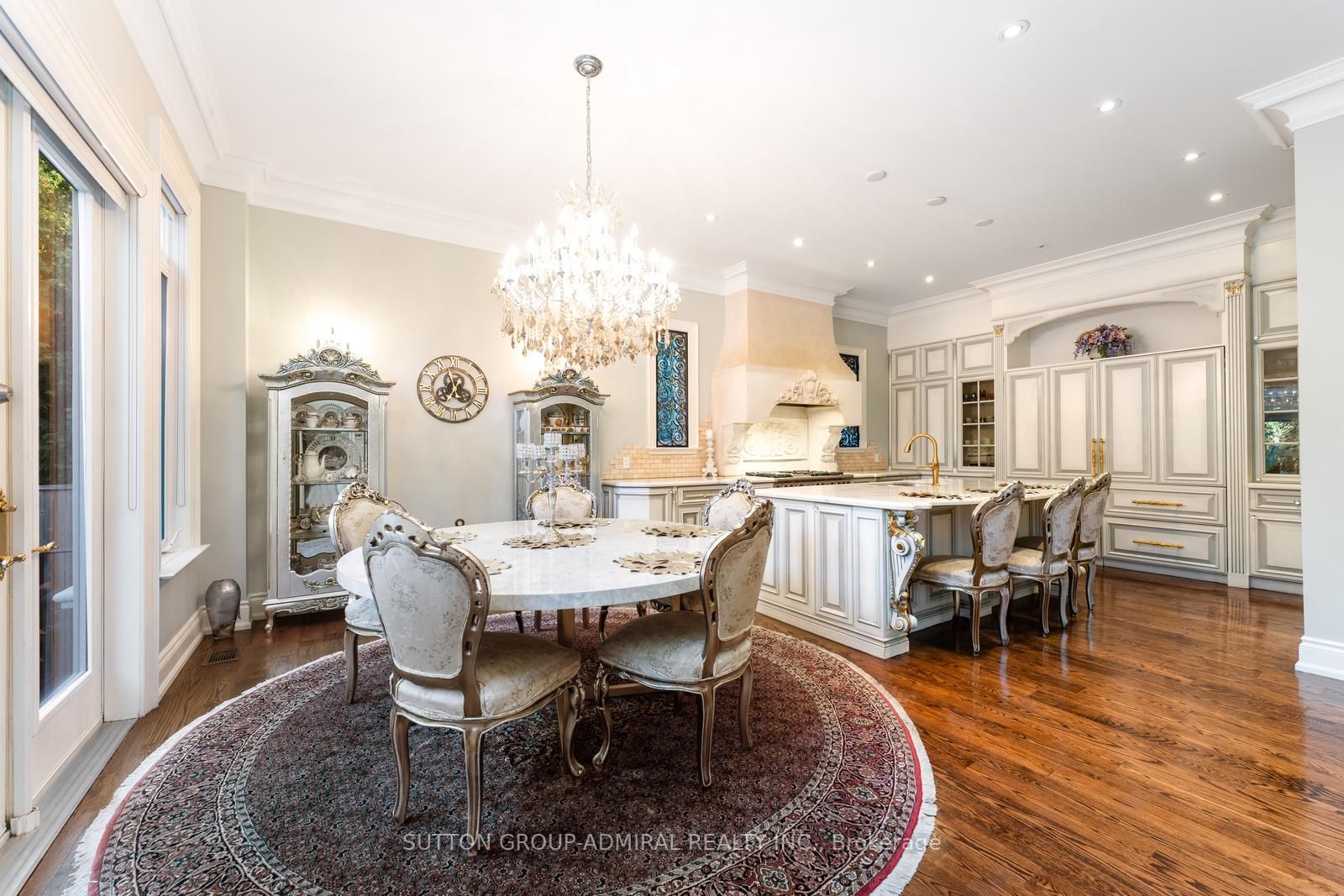 7 Fairview Ave