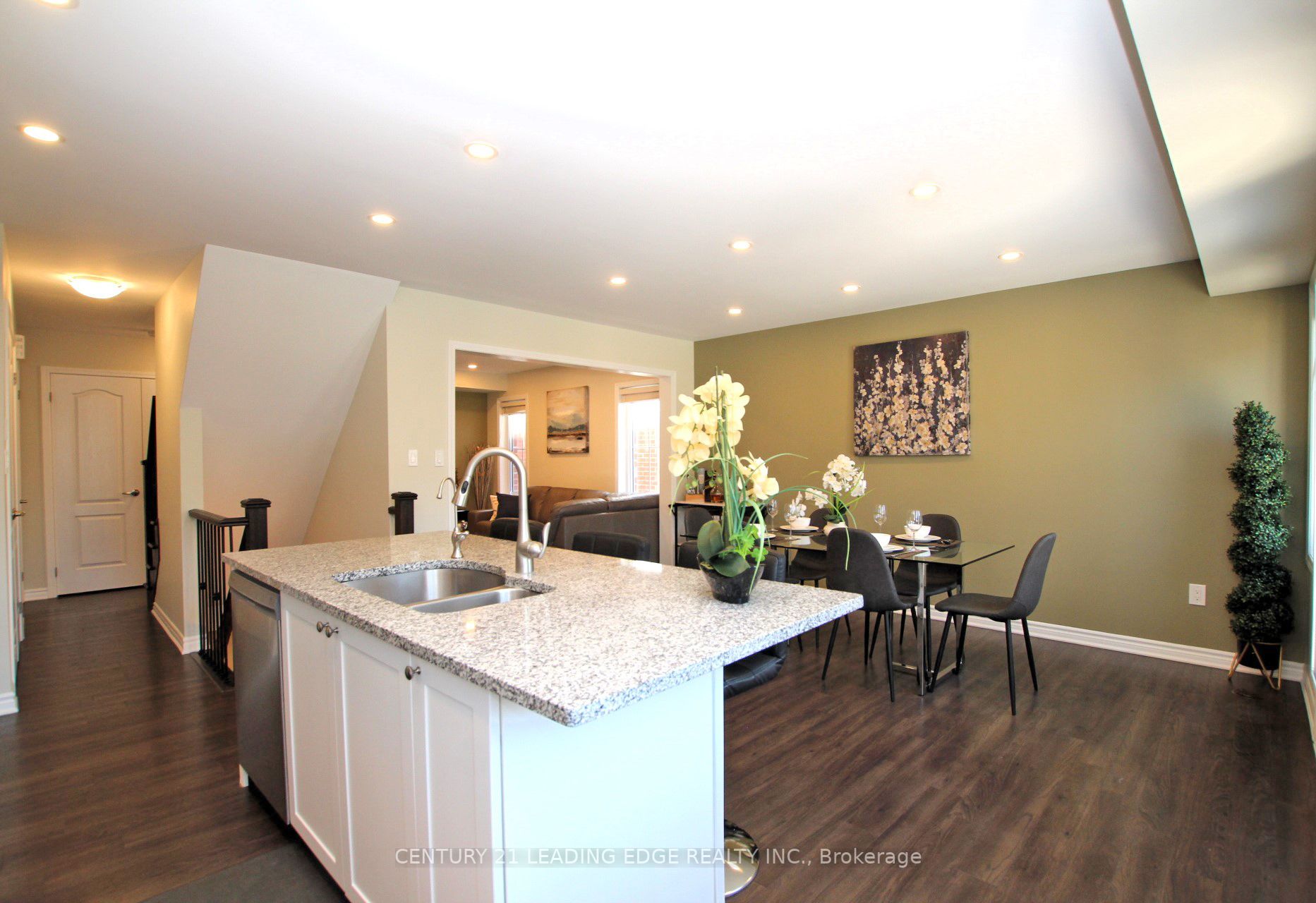 27 Minlow Way