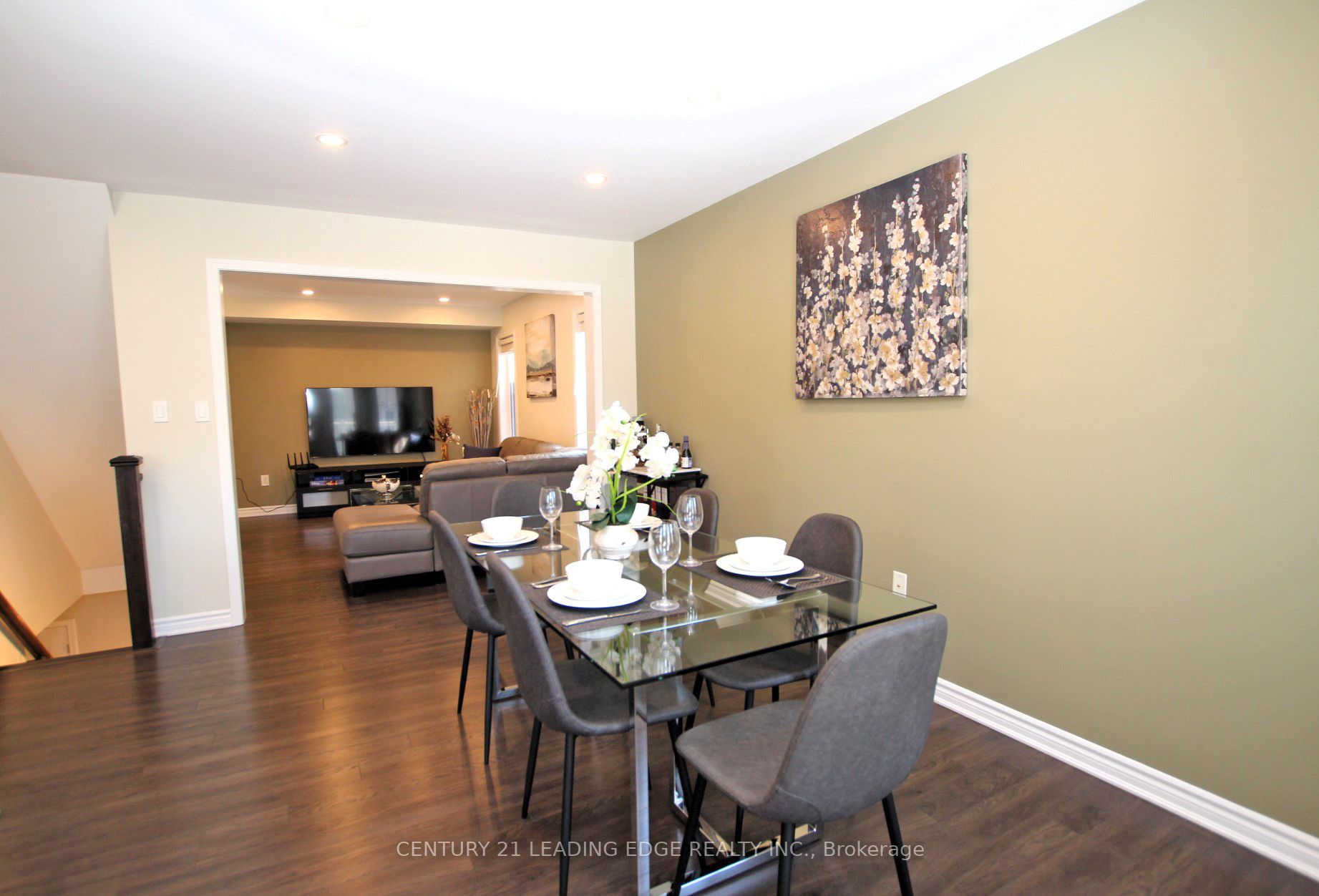 27 Minlow Way