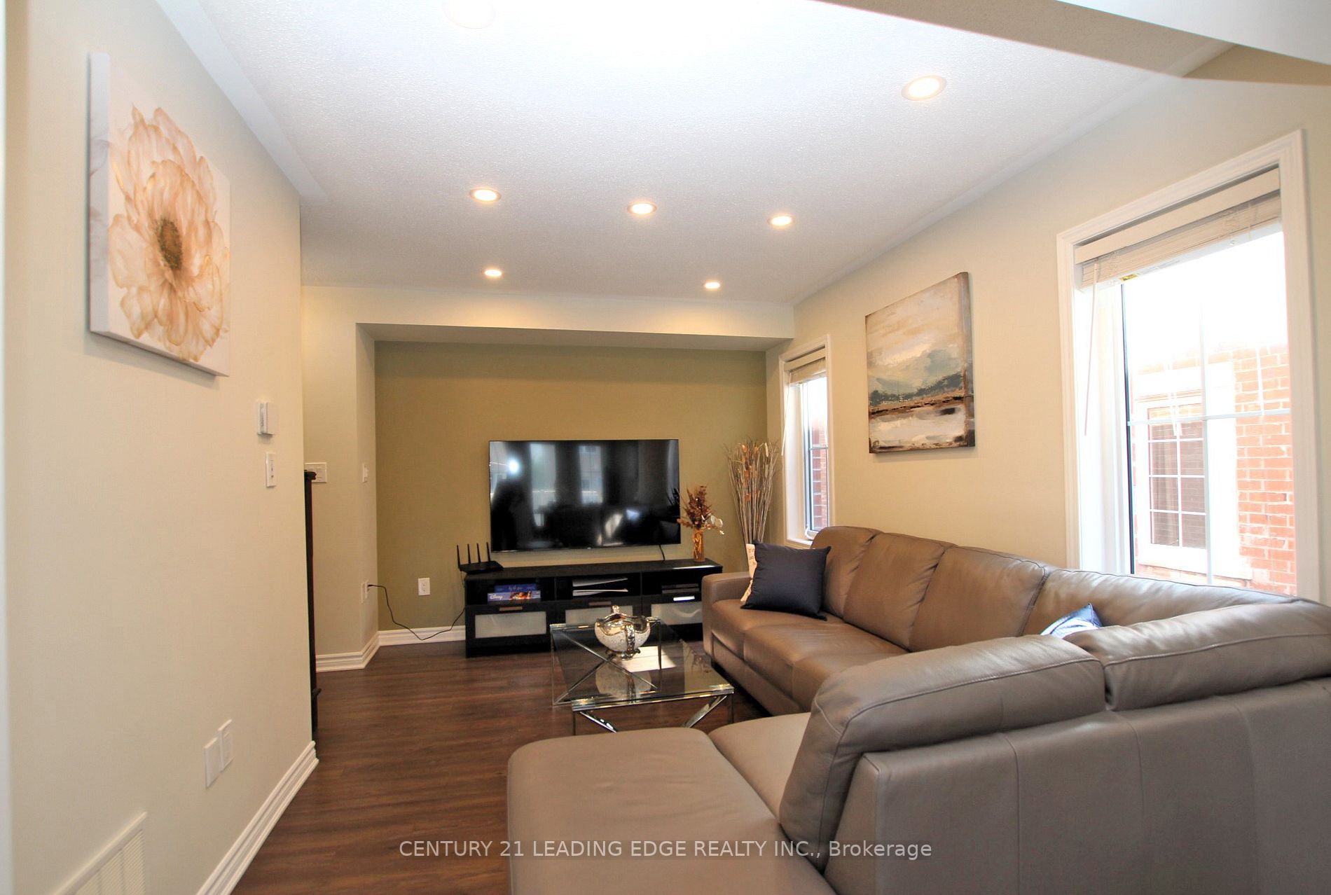 27 Minlow Way
