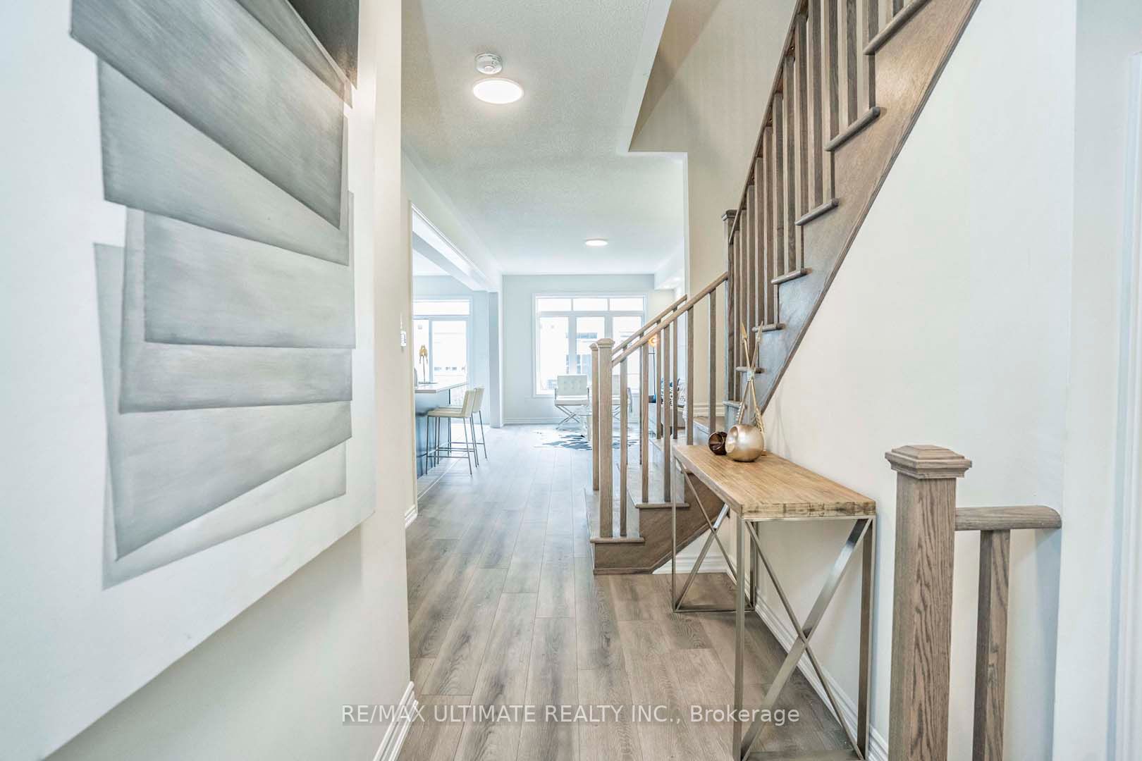 93 Jonkman Blvd