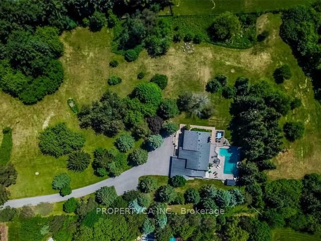 95 Cavell Ave