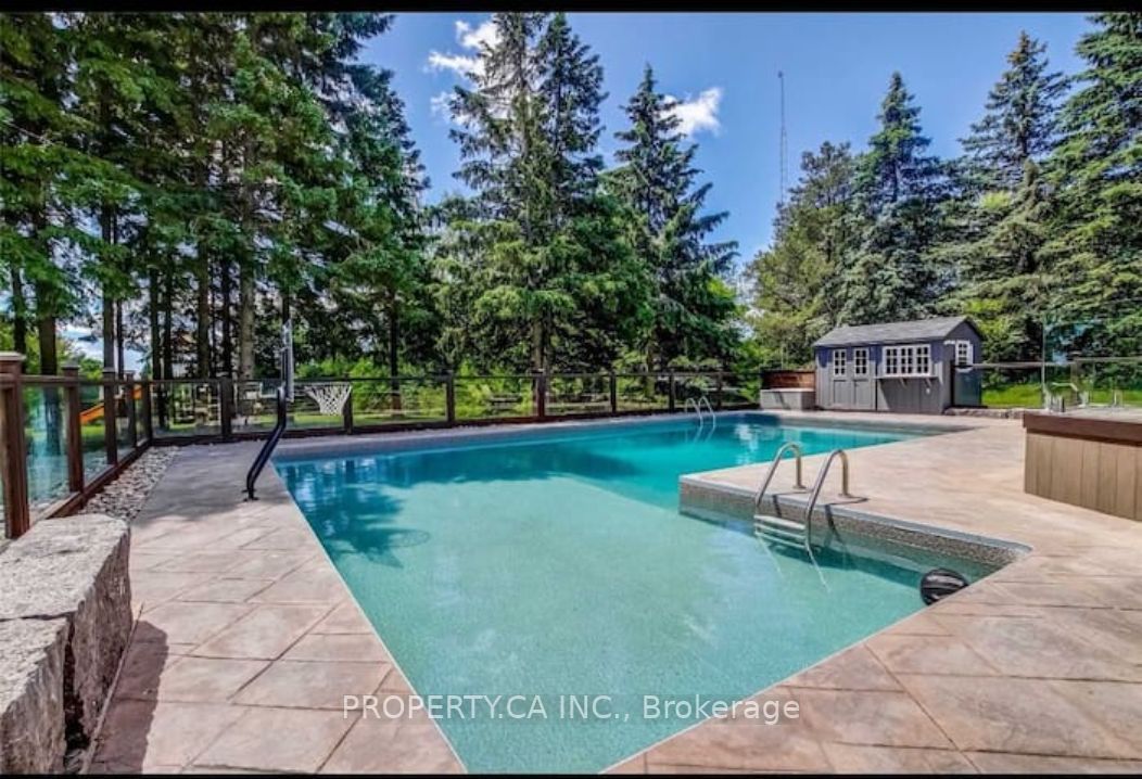 95 Cavell Ave