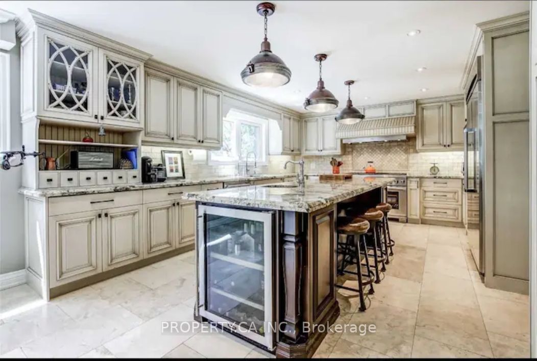 95 Cavell Ave